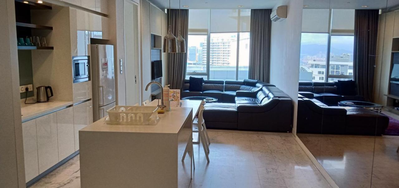 The Platinum Klcc Suites By Whitfield Kuala Lumpur Exteriör bild