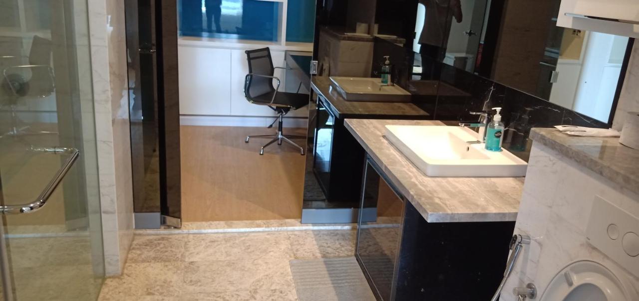 The Platinum Klcc Suites By Whitfield Kuala Lumpur Exteriör bild